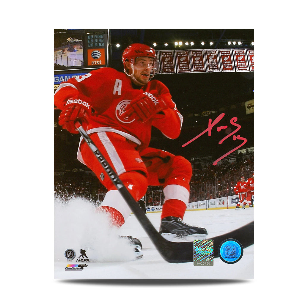 Pavel Datsyuk Signed Detroit Red Wings Ice Spray 8X10 Photo