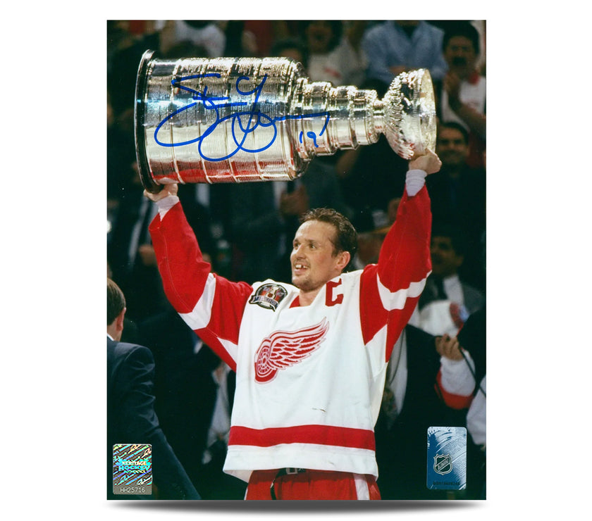Steve Yzerman Signed Detroit Red Wings 1997 Stanley Cup 8X10 Photo - Heritage Hockey™