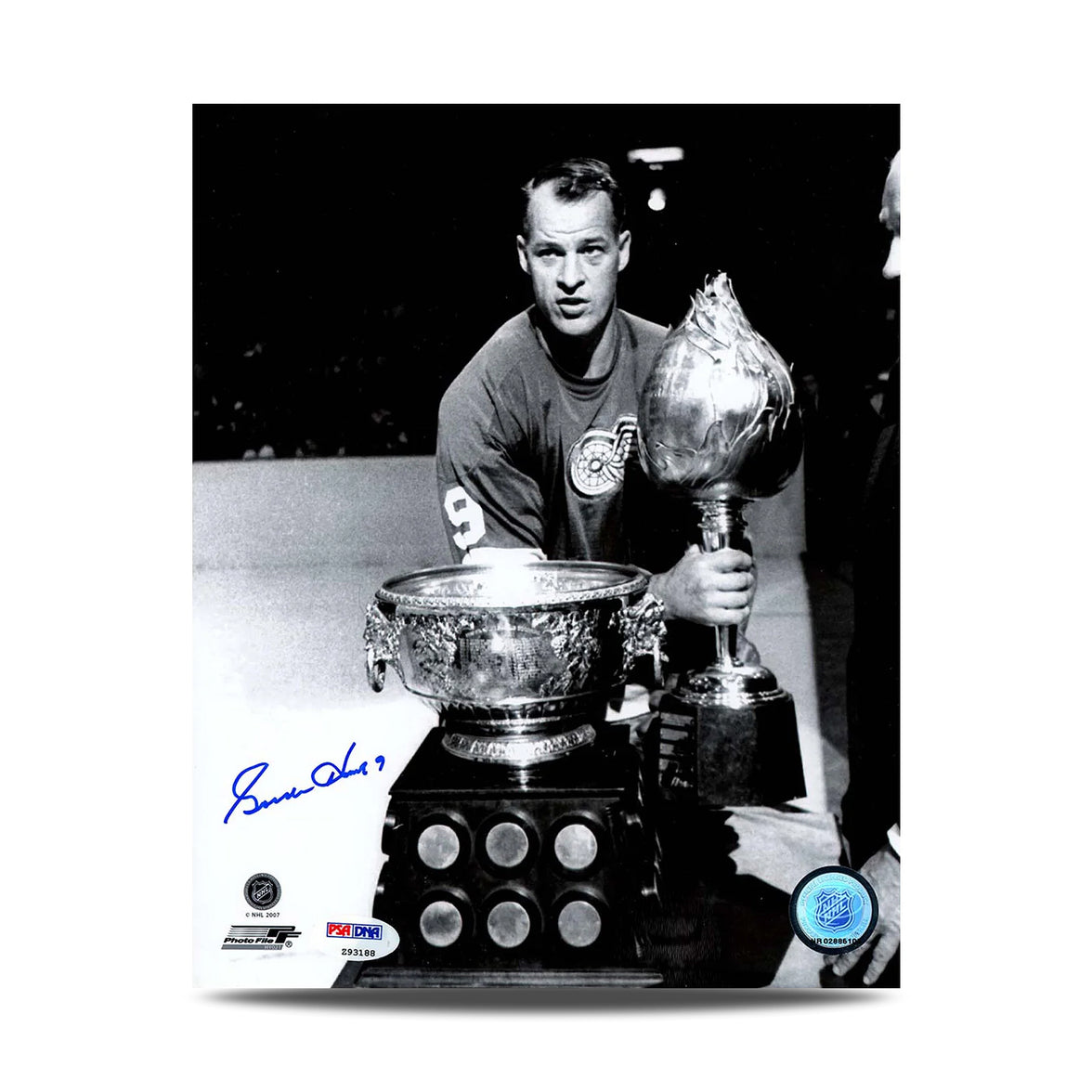 Gordie Howe Signed Detroit Red Wings Hart and Art Ross 8X10 Photo