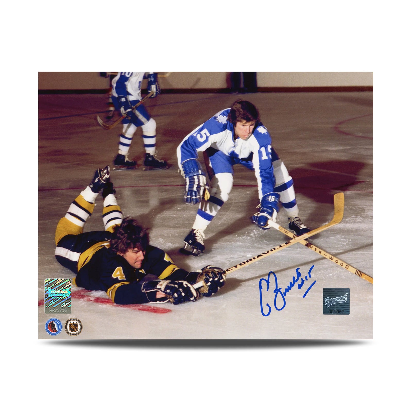 Pat Boutette Signed Toronto Maple Leafs 8X10 Photo